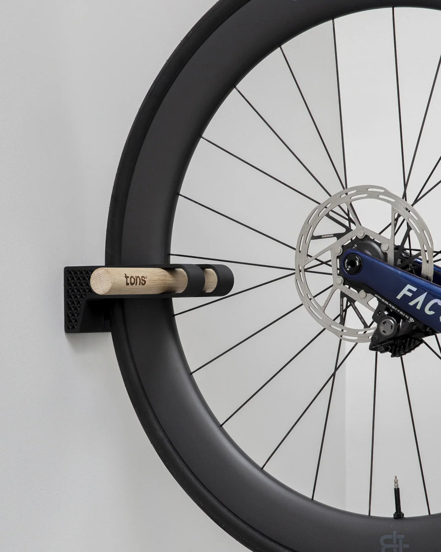 Tons Wall Mount | Vertical - Gravel