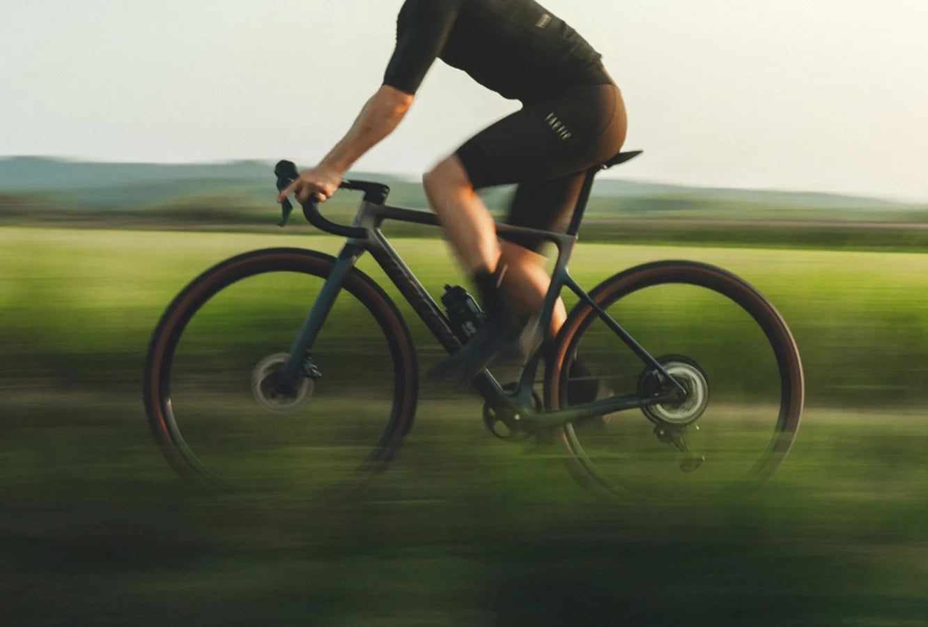 Megamo Silk 04 Gravelcykel Black 2026