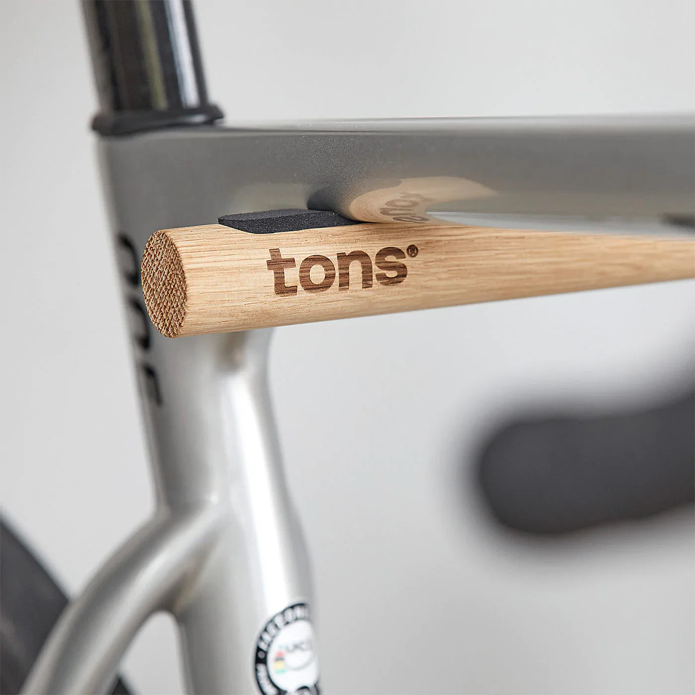Tons Studio Wall Mount Natural Oak Road (32cm)