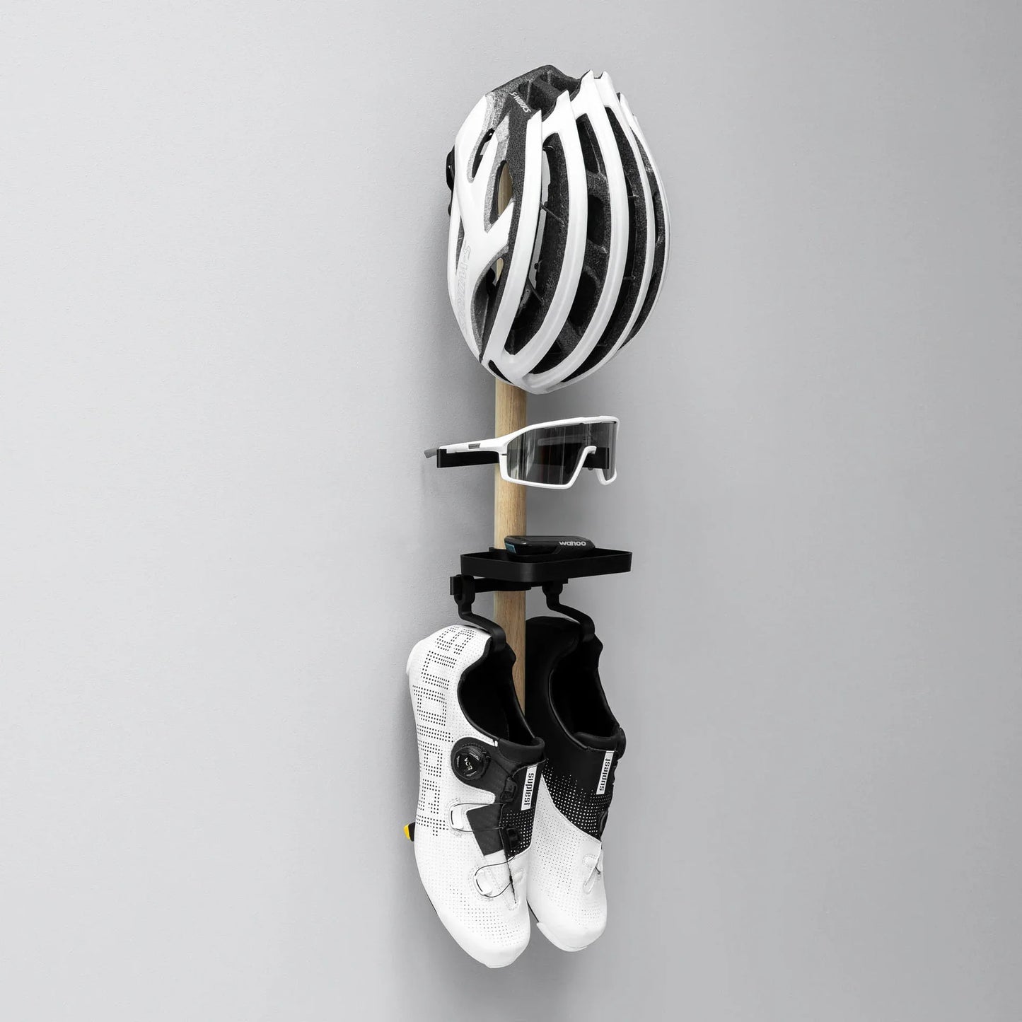 Tons Studio Rack D - Shoes + 2xGlasses + Helmet + Tray
