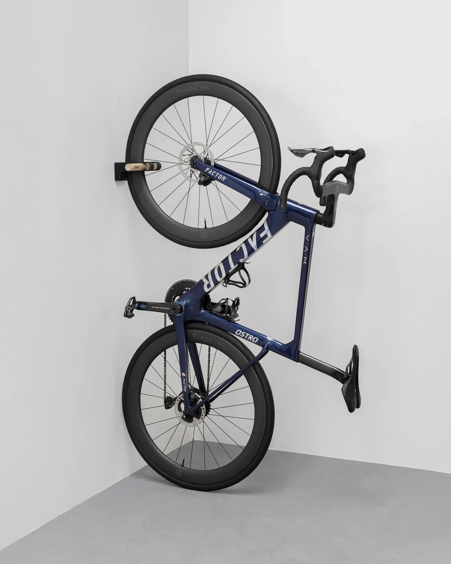 Tons Wall Mount  | Vertical - Gravel
