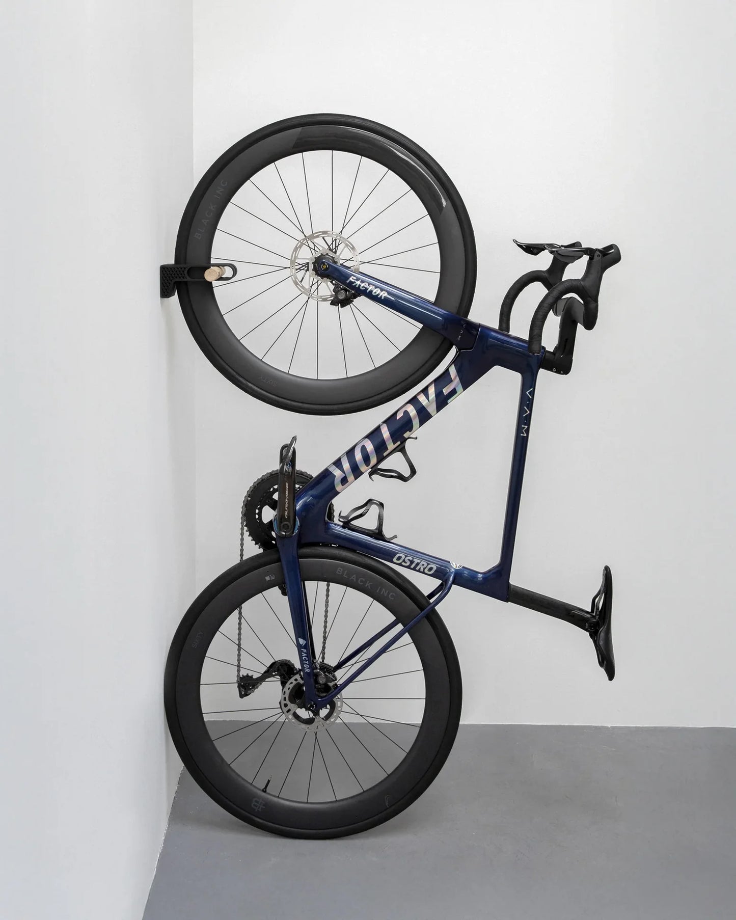 Tons Wall Mount  | Vertical - Gravel